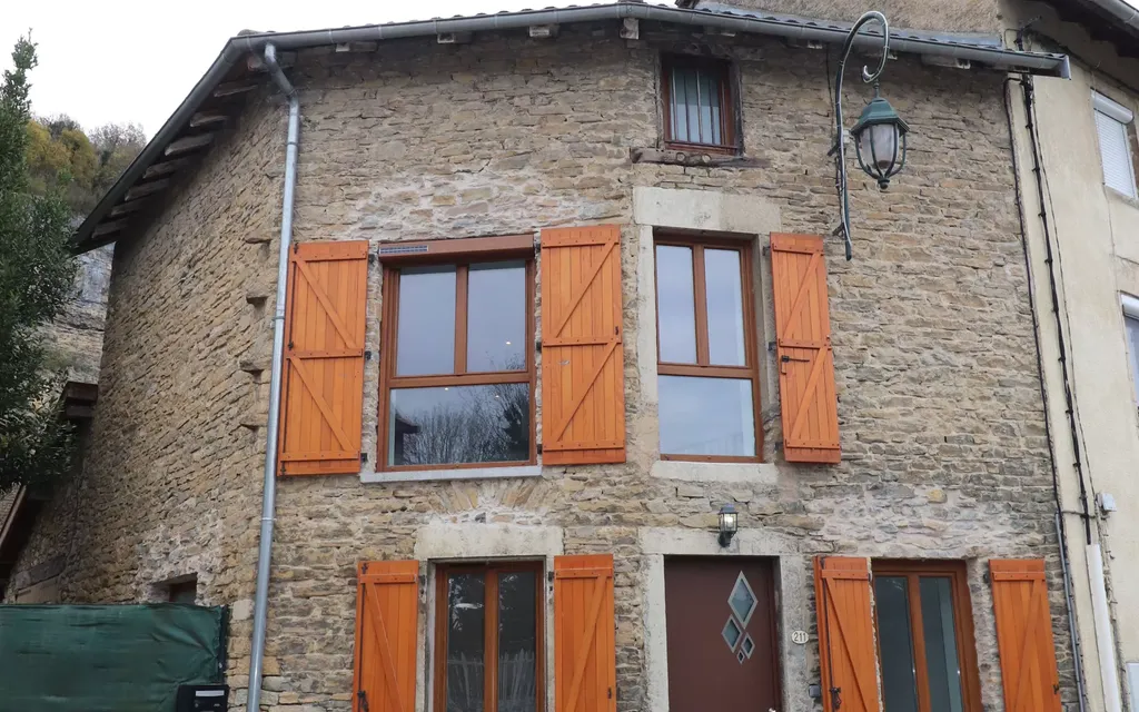 Achat maison à vendre 3 chambres 97 m² - Hières-sur-Amby