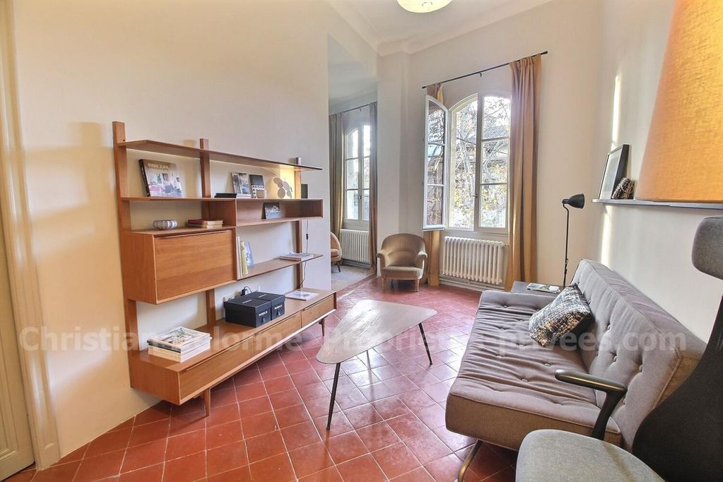 Achat appartement à vendre 3 pièces 77 m² - Uzès