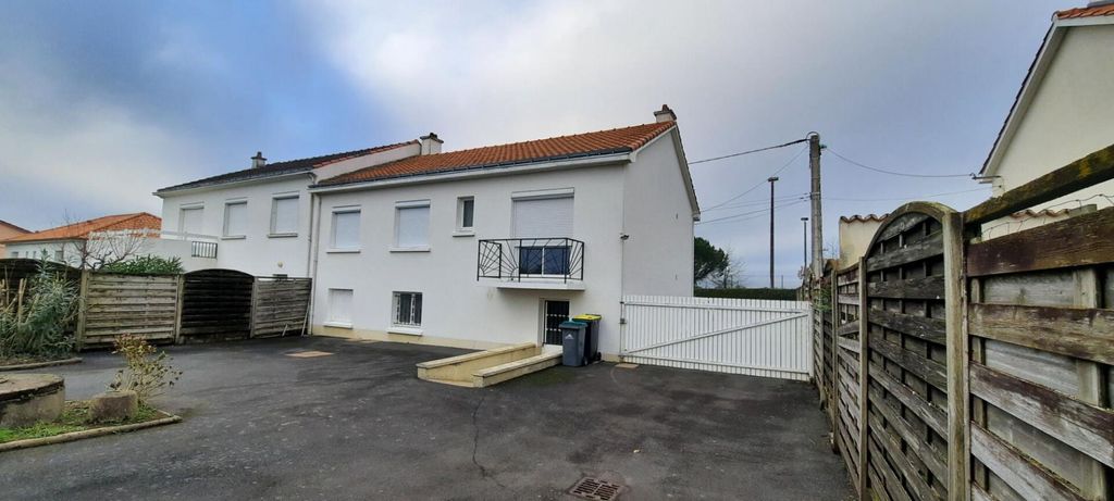 Achat maison à vendre 4 chambres 93 m² - Gorges