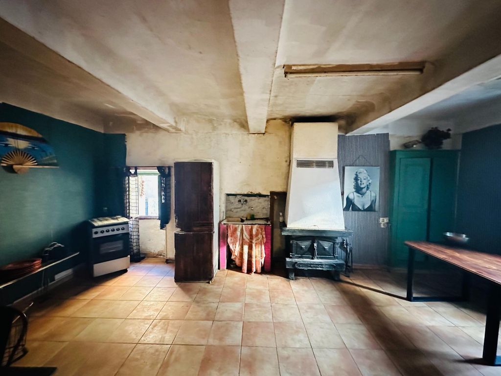 Achat maison à vendre 2 chambres 77 m² - Céreste