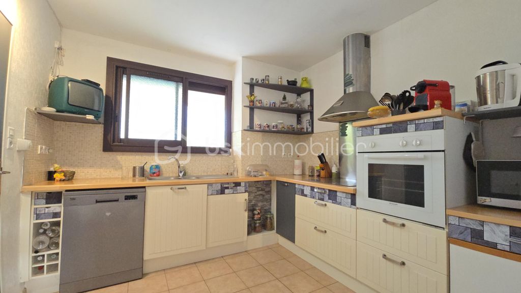 Achat appartement à vendre 5 pièces 110 m² - La Valette-du-Var