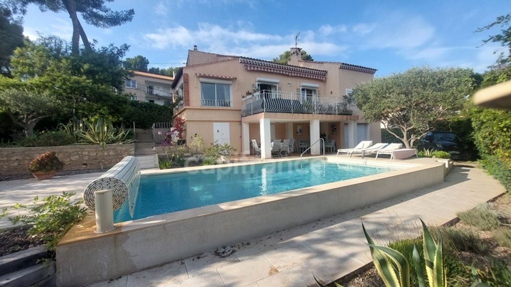 Achat maison à vendre 4 chambres 149 m² - Bandol