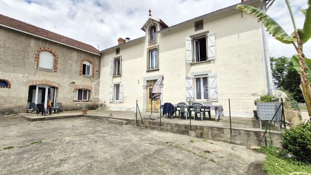 Achat maison à vendre 4 chambres 220 m² - Sanous