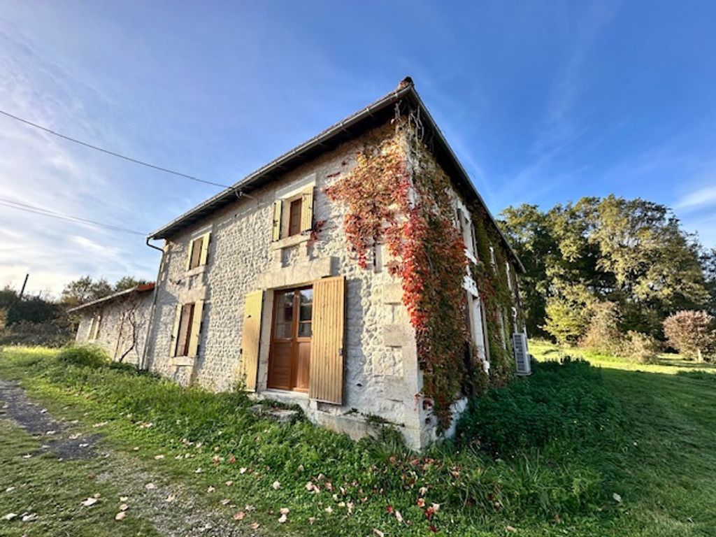 Achat maison à vendre 3 chambres 246 m² - Châtignac