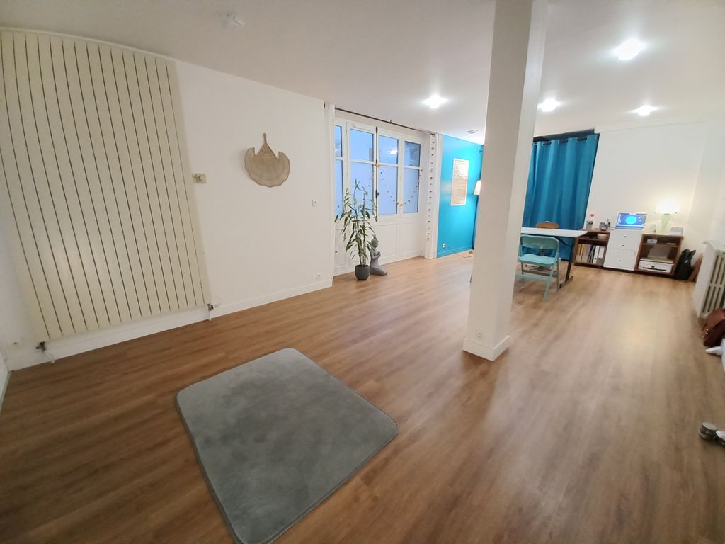 Achat maison à vendre 2 chambres 58 m² - Vitré