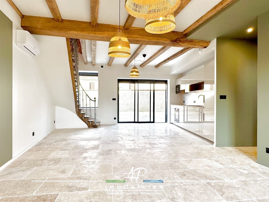 Achat maison à vendre 3 chambres 135 m² - Épagny