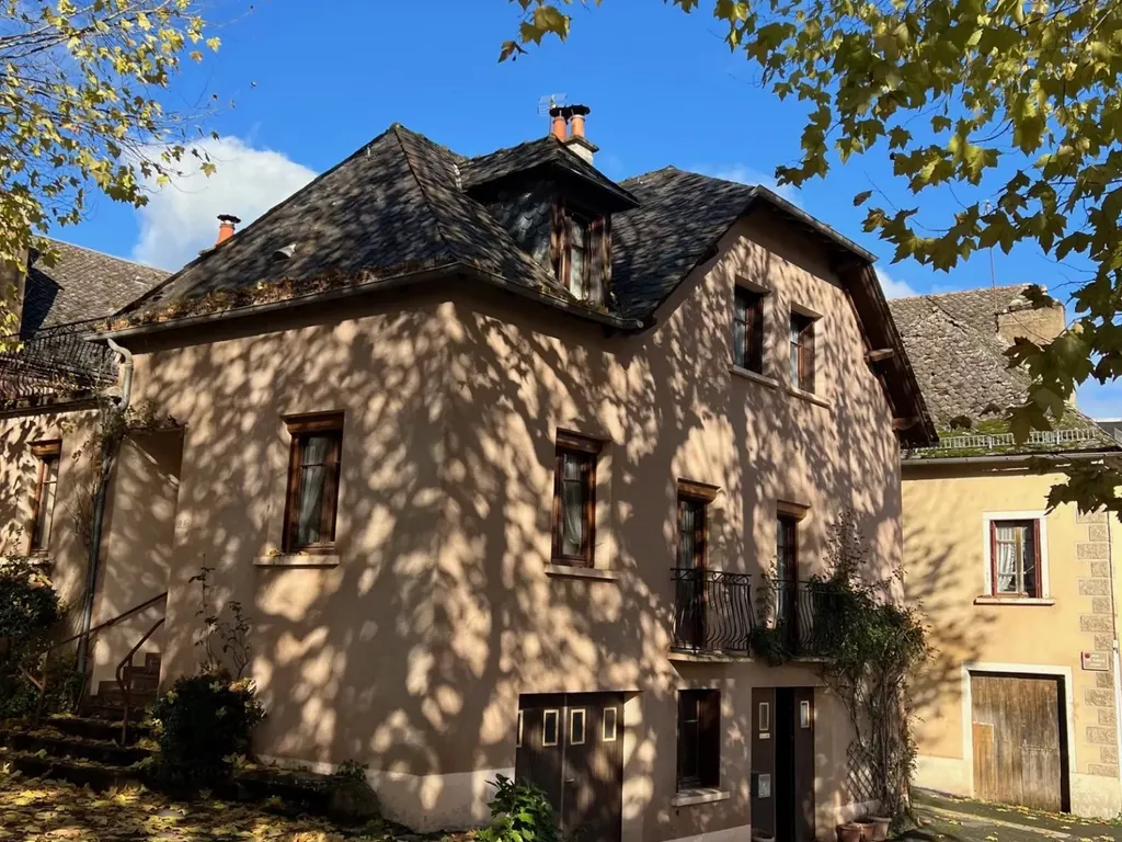 Achat maison à vendre 5 chambres 128 m² - Clairvaux-d'Aveyron