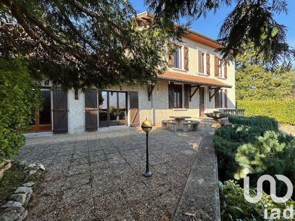 Achat maison à vendre 3 chambres 155 m² - Veurey-Voroize