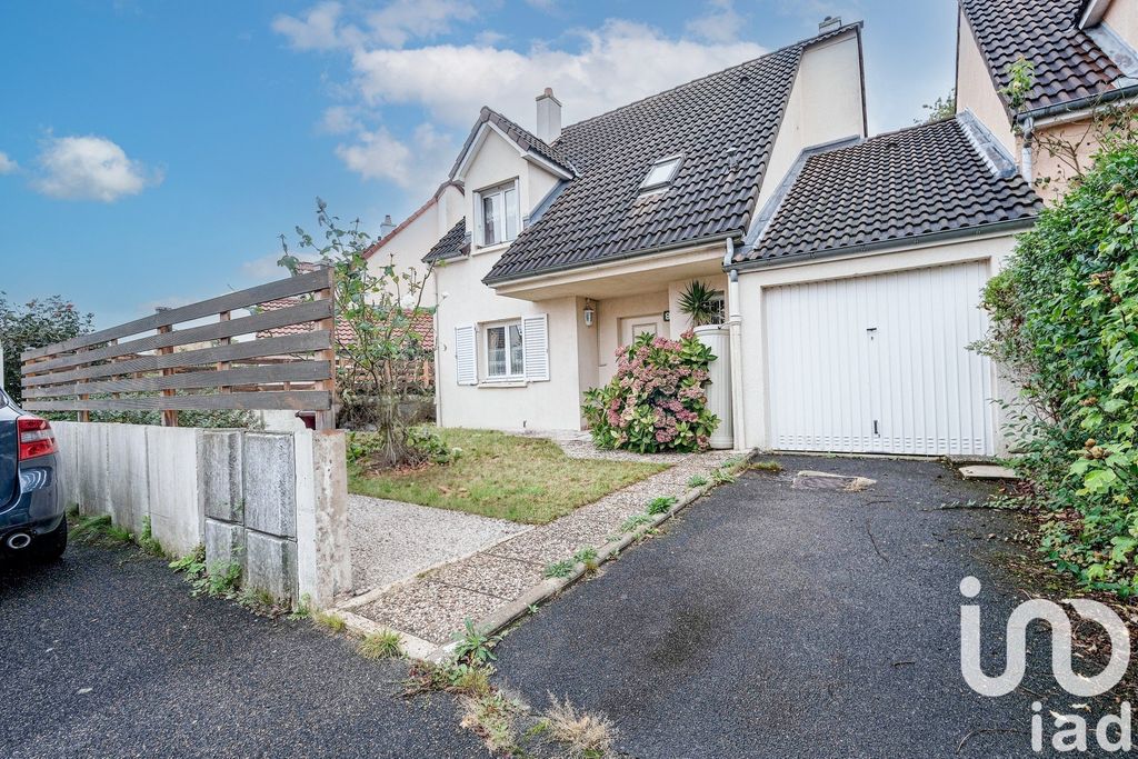 Achat maison à vendre 3 chambres 93 m² - Émerainville