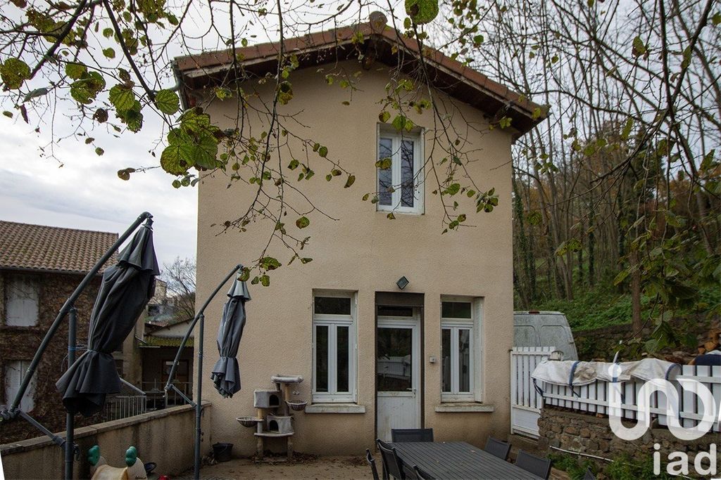 Achat maison à vendre 3 chambres 112 m² - Sauxillanges