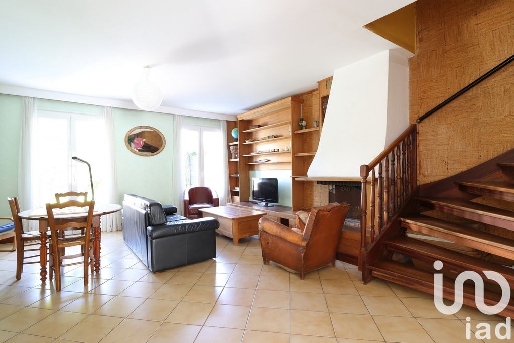 Achat maison à vendre 4 chambres 110 m² - Magny-les-Hameaux