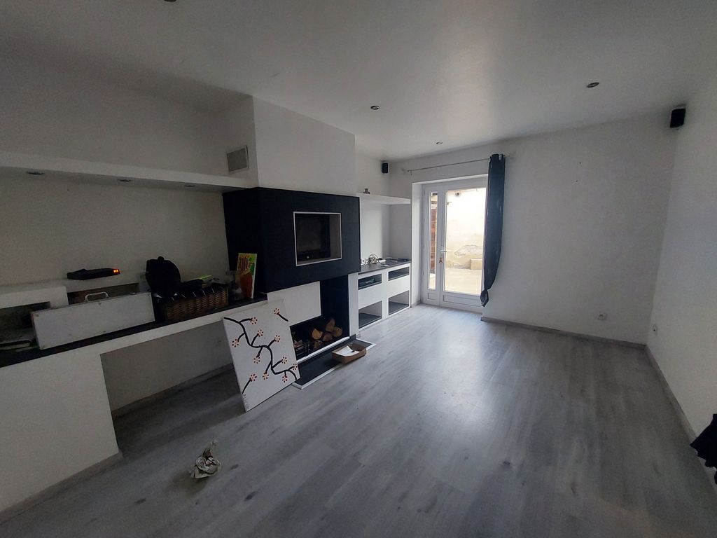 Achat maison à vendre 3 chambres 93 m² - Clermont-Créans