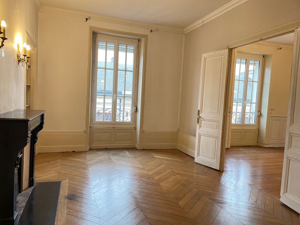 Achat appartement à vendre 7 pièces 151 m² - Chalon-sur-Saône