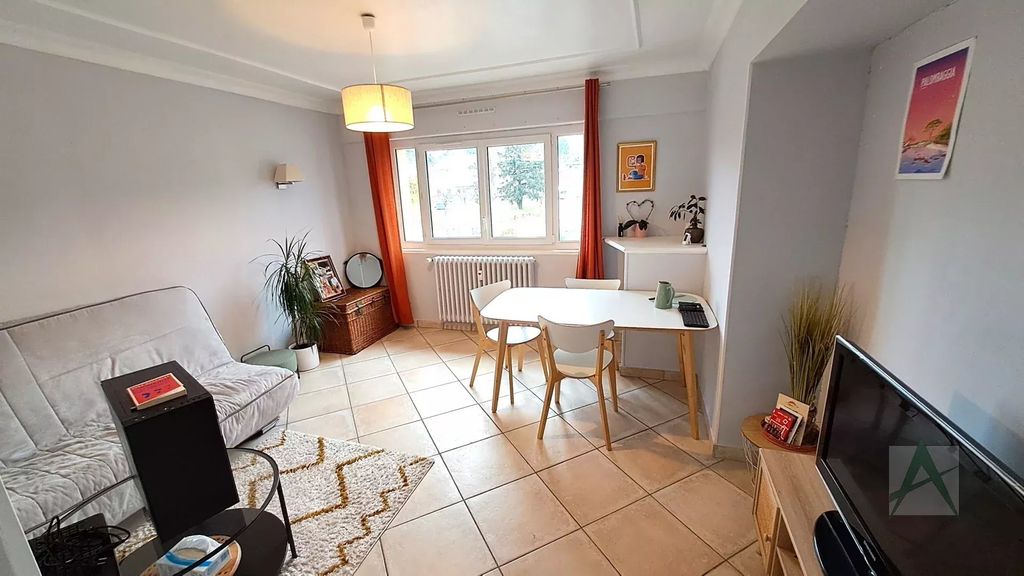 Achat appartement à vendre 2 pièces 51 m² - Jacob-Bellecombette