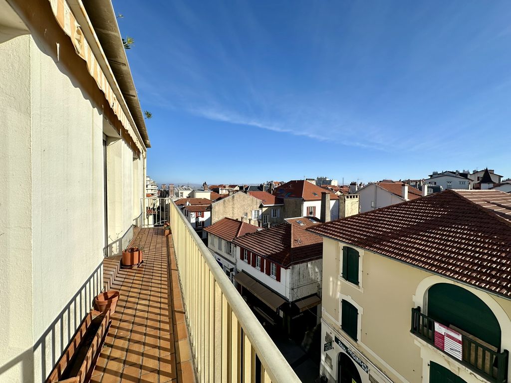 Achat appartement à vendre 4 pièces 76 m² - Biarritz