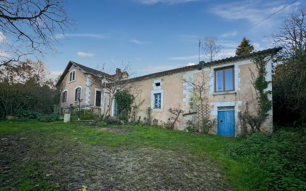 Achat maison à vendre 4 chambres 226 m² - Saint-Astier