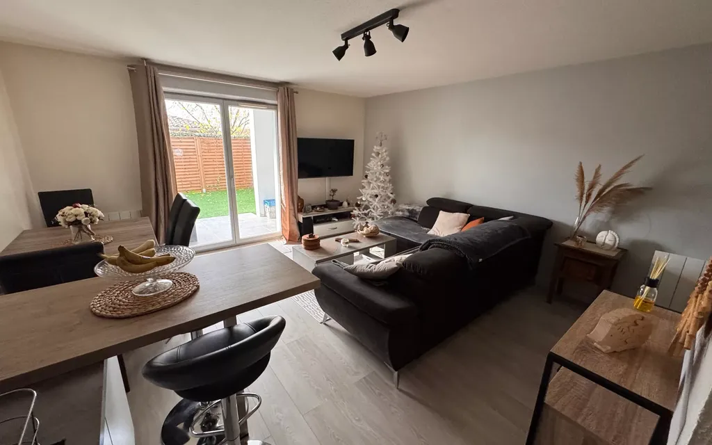 Achat appartement à vendre 2 pièces 47 m² - Longages