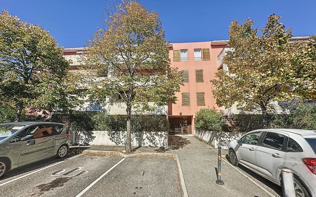 Achat appartement à vendre 2 pièces 32 m² - Le Pontet