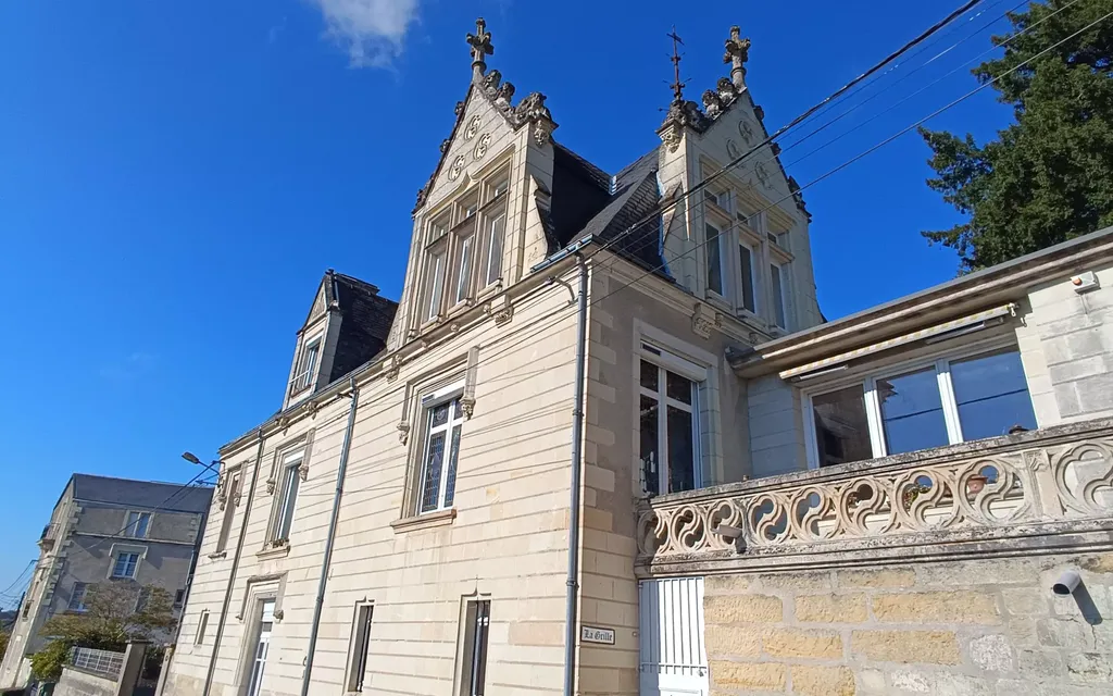 Achat maison à vendre 4 chambres 285 m² - Chinon