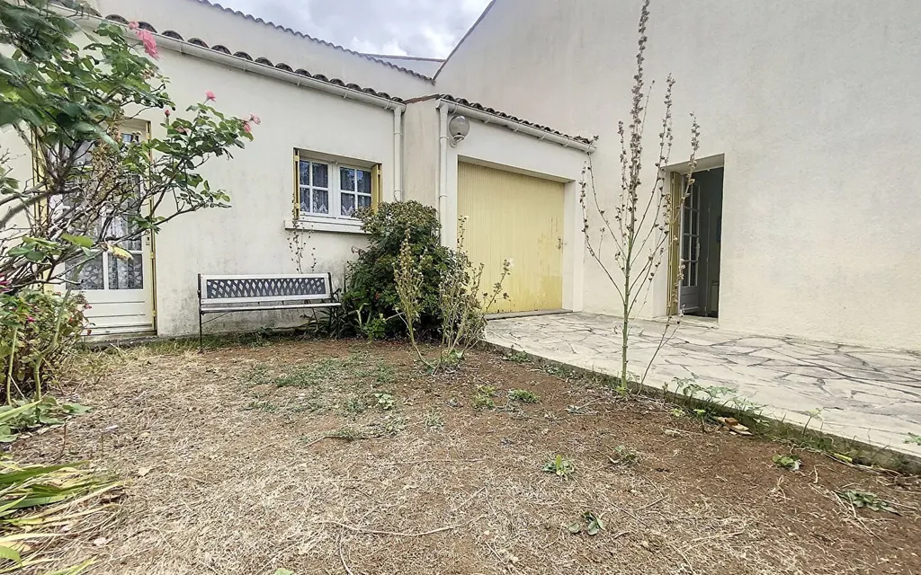 Achat maison à vendre 2 chambres 90 m² - Nieul-sur-Mer