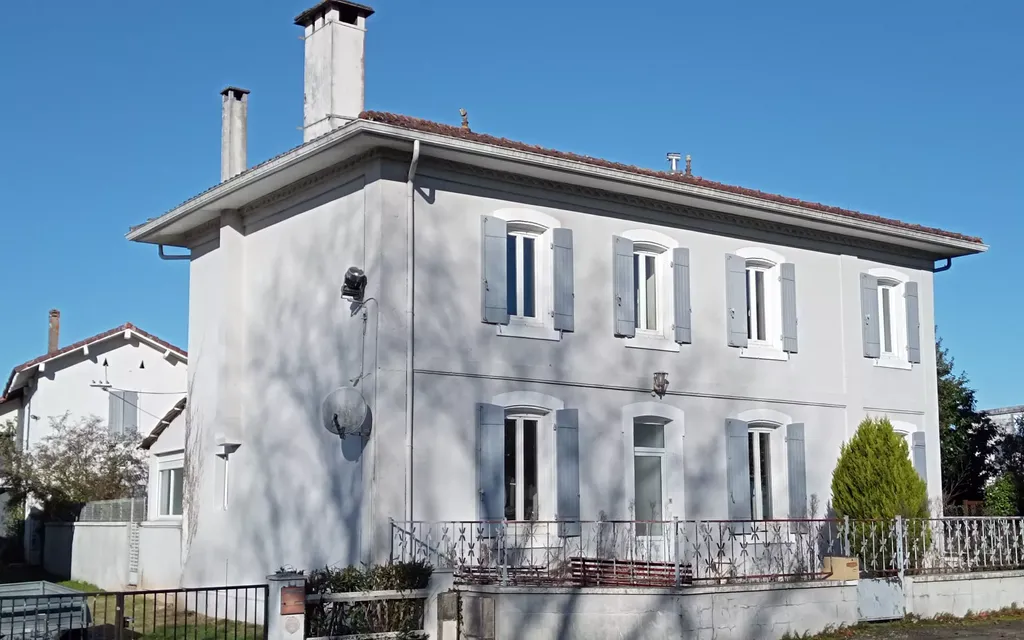 Achat maison à vendre 3 chambres 119 m² - Ygos-Saint-Saturnin