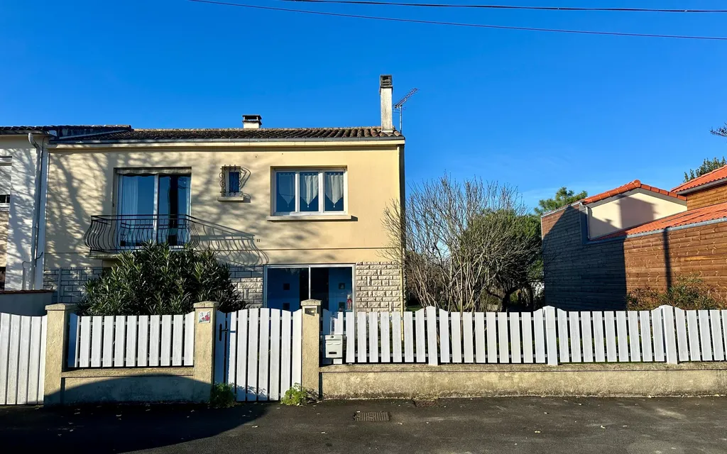 Achat maison à vendre 2 chambres 70 m² - Tonnay-Charente