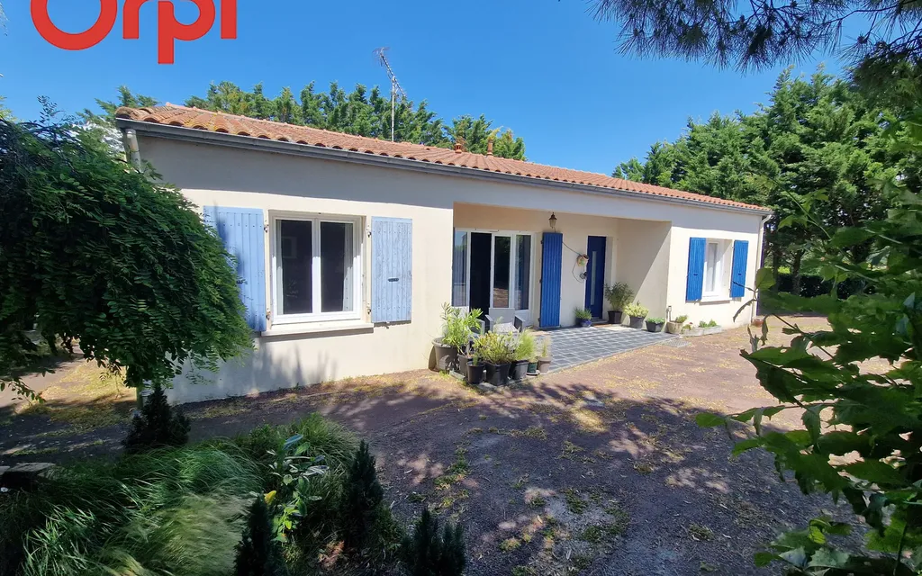 Achat maison à vendre 3 chambres 137 m² - Saint-Nazaire-sur-Charente