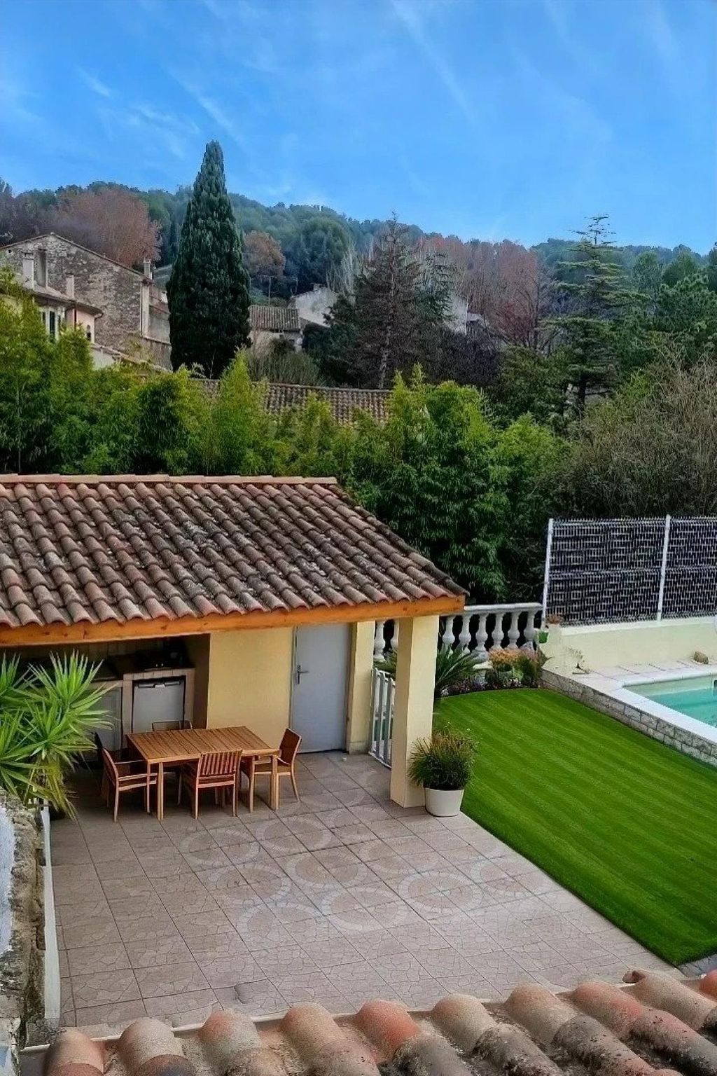 Achat maison à vendre 4 chambres 130 m² - Pernes-les-Fontaines