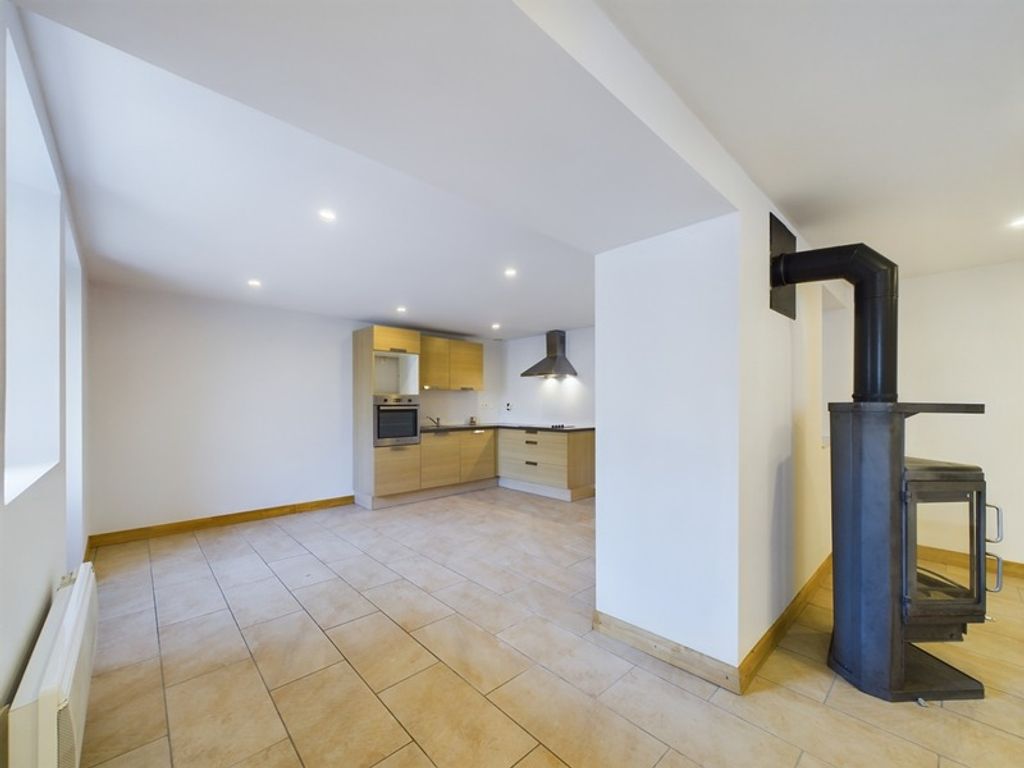 Achat appartement à vendre 3 pièces 83 m² - La Rivière-Enverse