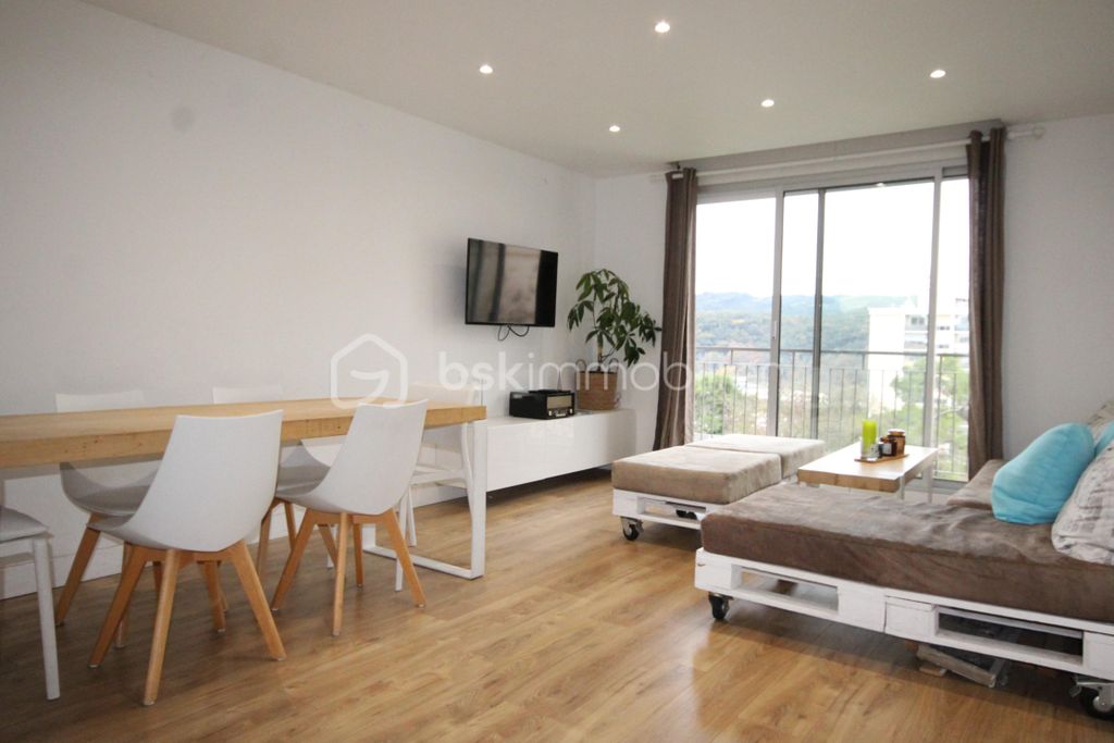 Achat loft à vendre 5 pièces 92 m² - Villeneuve-Loubet