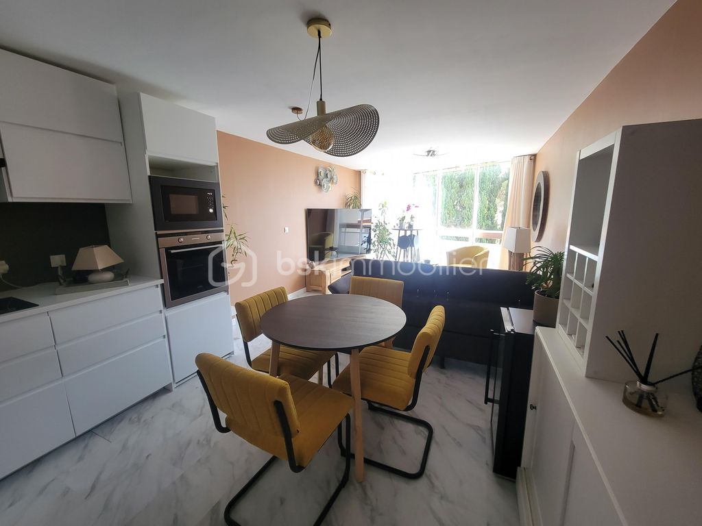 Achat appartement à vendre 3 pièces 68 m² - La Grande-Motte