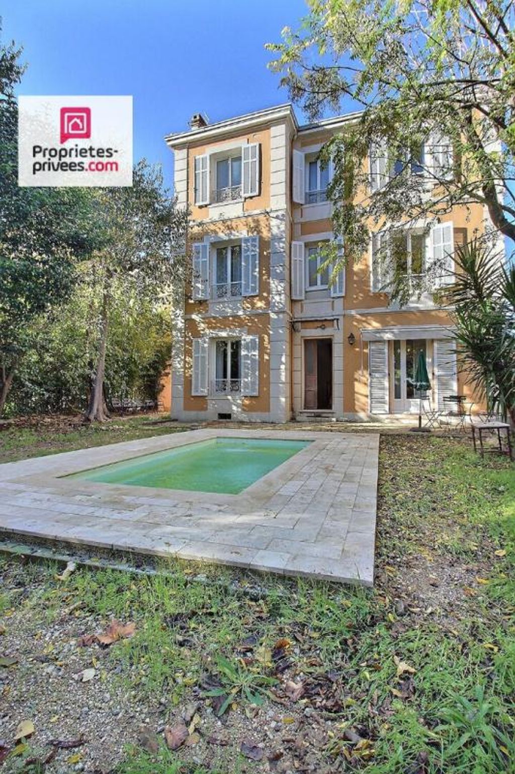 Achat maison à vendre 4 chambres 205 m² - Draguignan