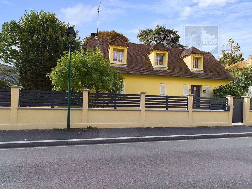 Achat maison à vendre 4 chambres 170 m² - Verrières-le-Buisson