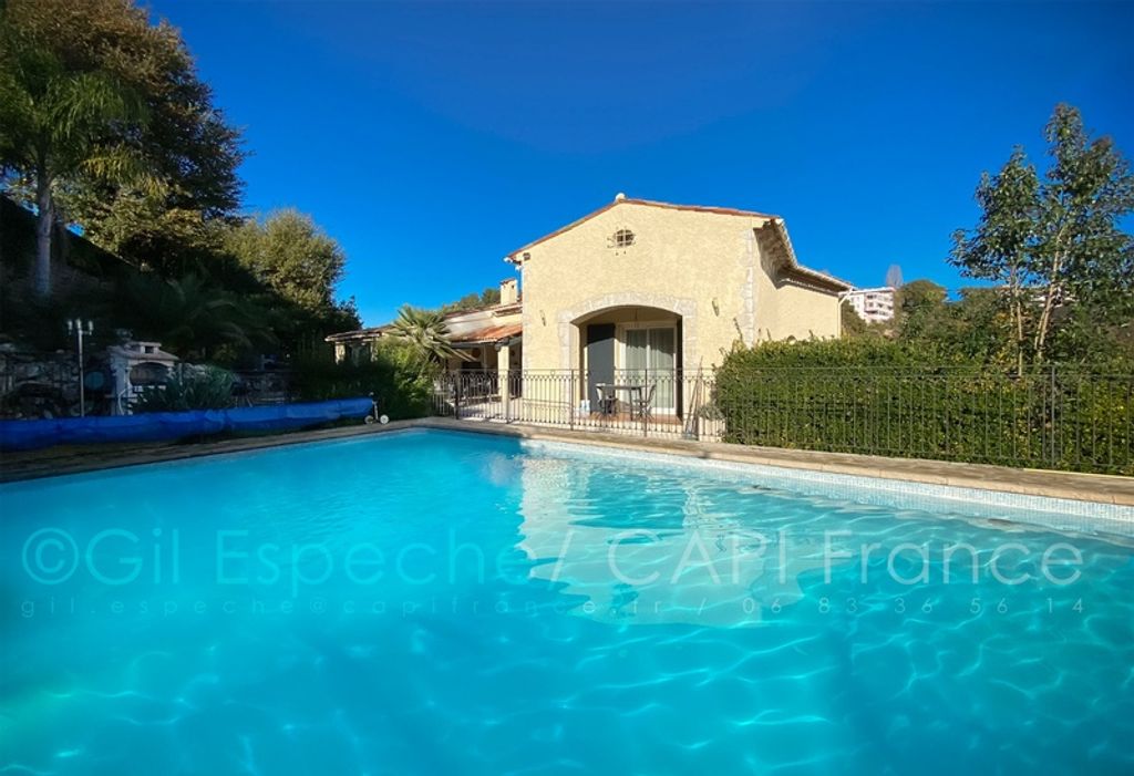 Achat maison à vendre 6 chambres 245 m² - Villeneuve-Loubet