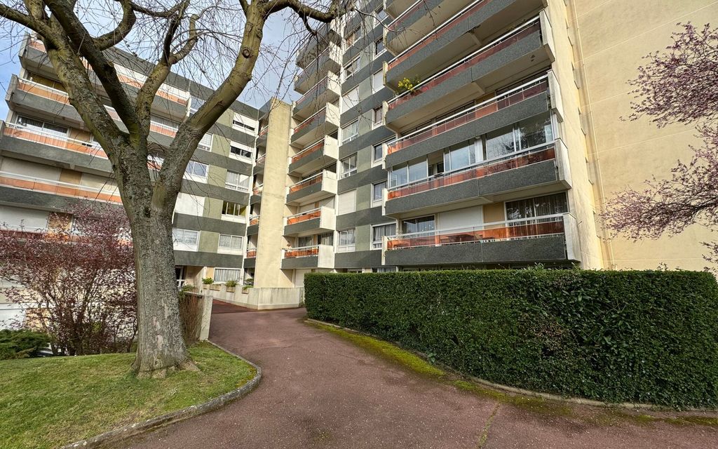 Achat appartement à vendre 3 pièces 76 m² - Maurepas