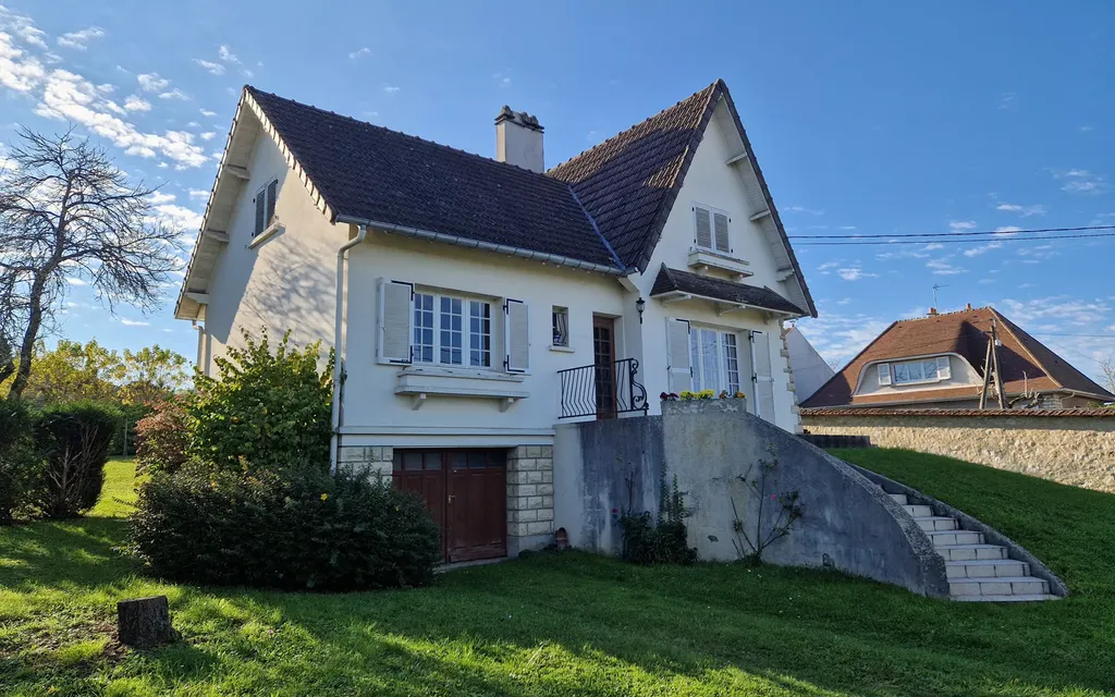 Achat maison à vendre 4 chambres 111 m² - Moret-Loing-et-Orvanne