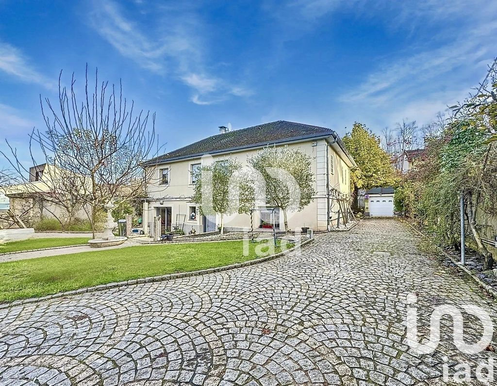 Achat maison à vendre 4 chambres 225 m² - Yerres