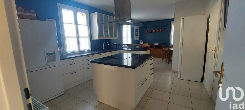 Achat maison à vendre 6 chambres 230 m² - Bailly-Romainvilliers