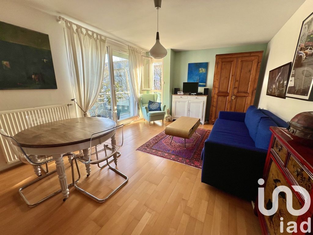 Achat appartement à vendre 2 pièces 51 m² - Guyancourt