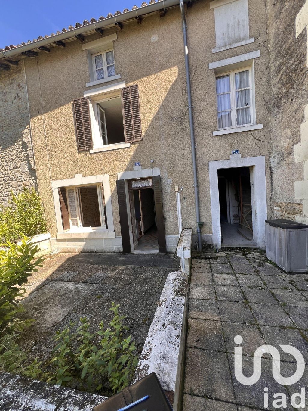 Achat maison à vendre 4 chambres 130 m² - Charroux