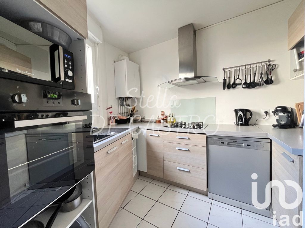 Achat maison à vendre 3 chambres 74 m² - Saint-Ouen-l'Aumône