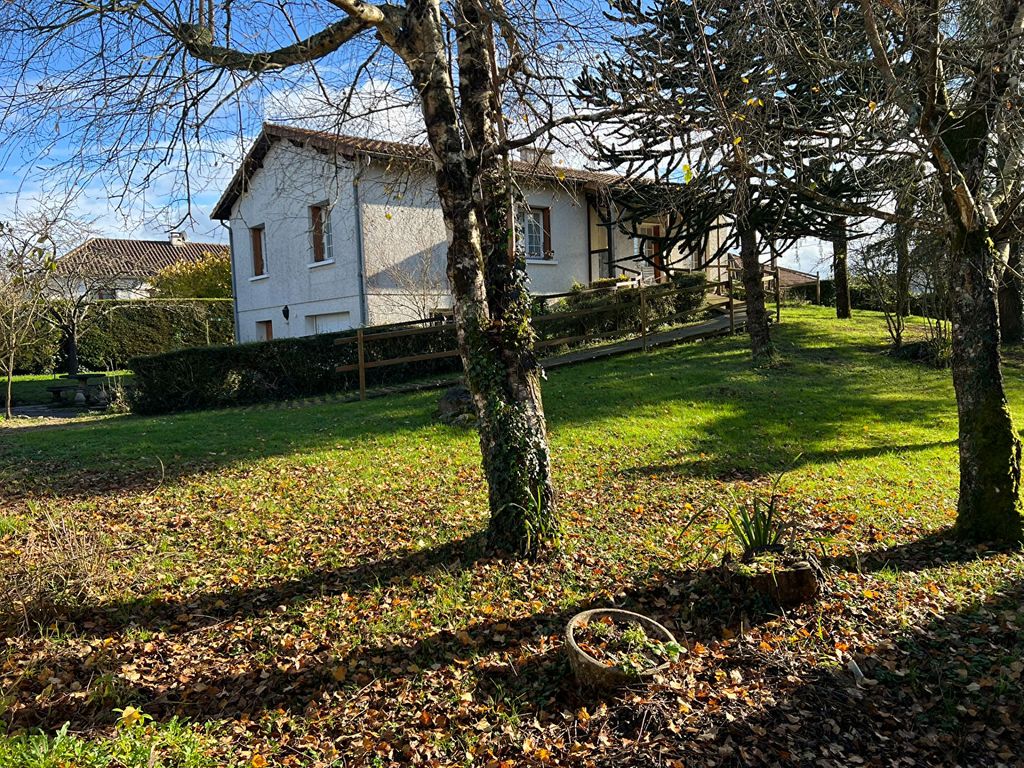 Achat maison à vendre 3 chambres 89 m² - Gençay