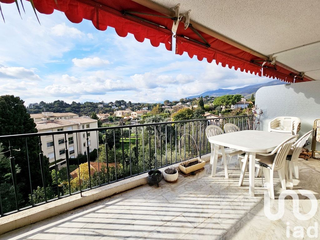 Achat appartement à vendre 3 pièces 99 m² - Vence