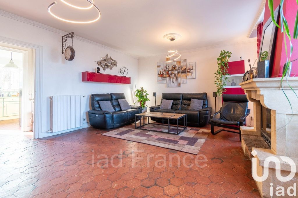 Achat maison à vendre 4 chambres 214 m² - La Villeneuve-en-Chevrie