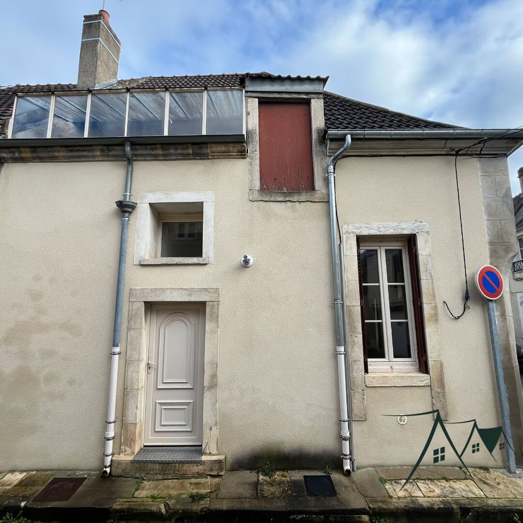 Achat maison à vendre 2 chambres 62 m² - Saint-Amand-Montrond