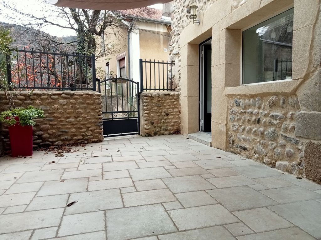 Achat maison à vendre 4 chambres 170 m² - Saint-Laurent-du-Pape