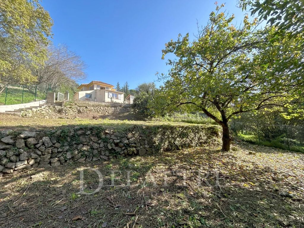 Achat maison à vendre 2 chambres 92 m² - Châteauneuf-Grasse