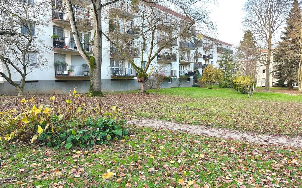 Achat appartement à vendre 3 pièces 66 m² - Saint-Brice-sous-Forêt