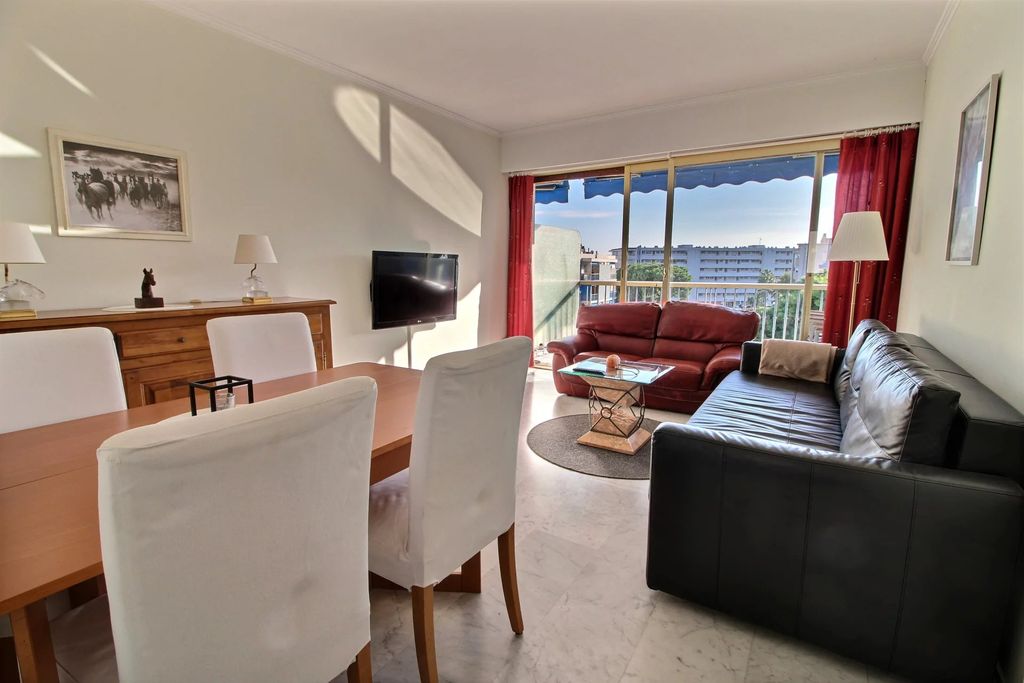 Achat appartement à vendre 2 pièces 54 m² - Cagnes-sur-Mer