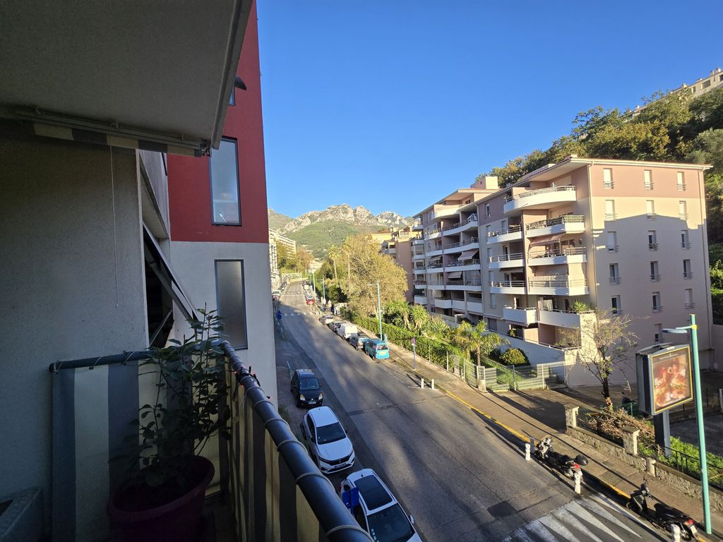 Achat appartement à vendre 3 pièces 63 m² - Menton